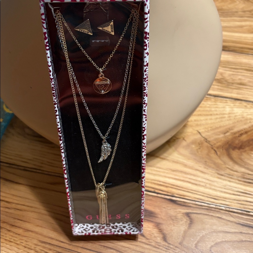 NWOT NEW IN BOX GUESS 3 Layered Necklaces with triangle earrings set